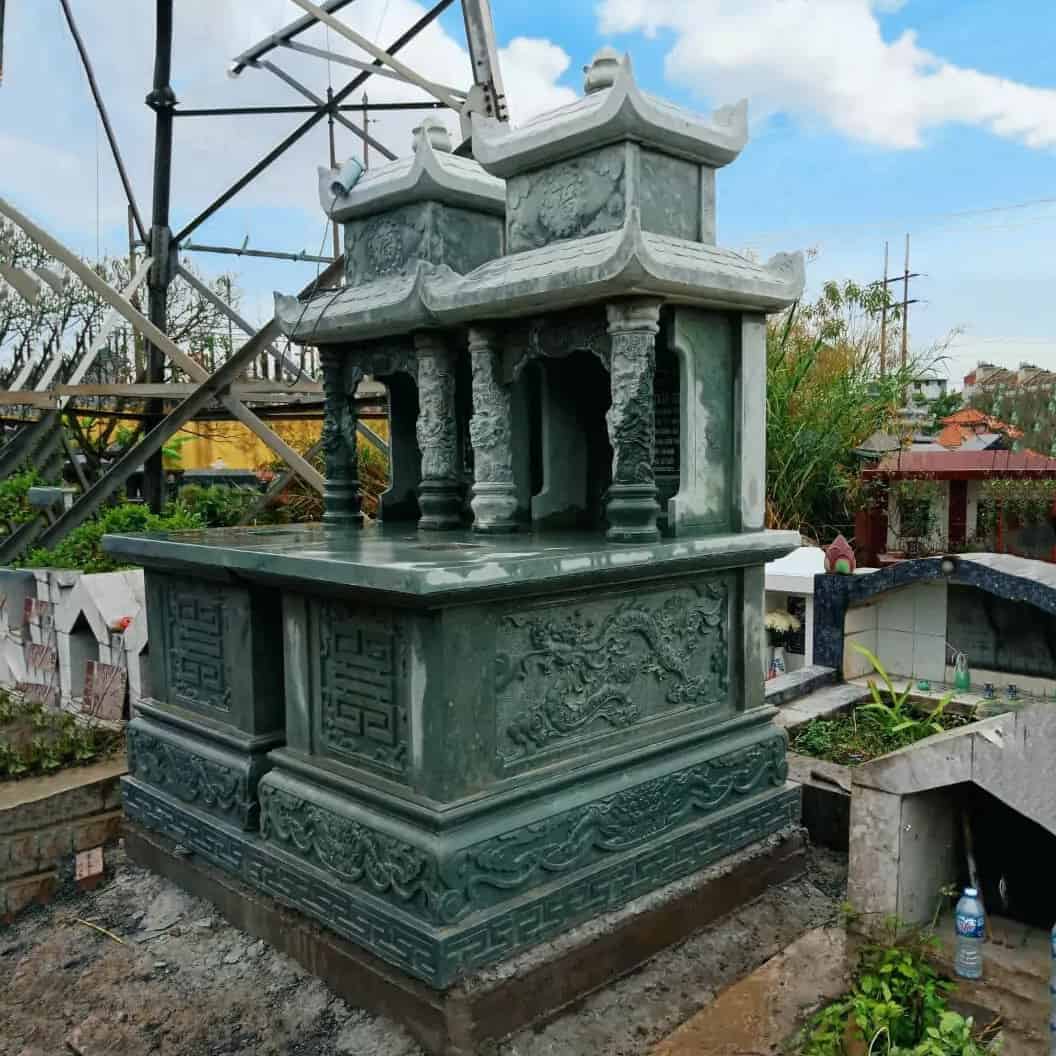 Mẫu mộ đôi đá 2 mái xanh rêu M2M002 - Đẹp, nguy nga, trường tồn