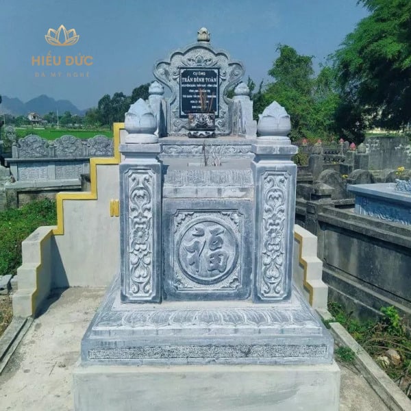 Mộ đá không mái đẹp - MKM017 - Điêu khắc tinh tế, độc đáo