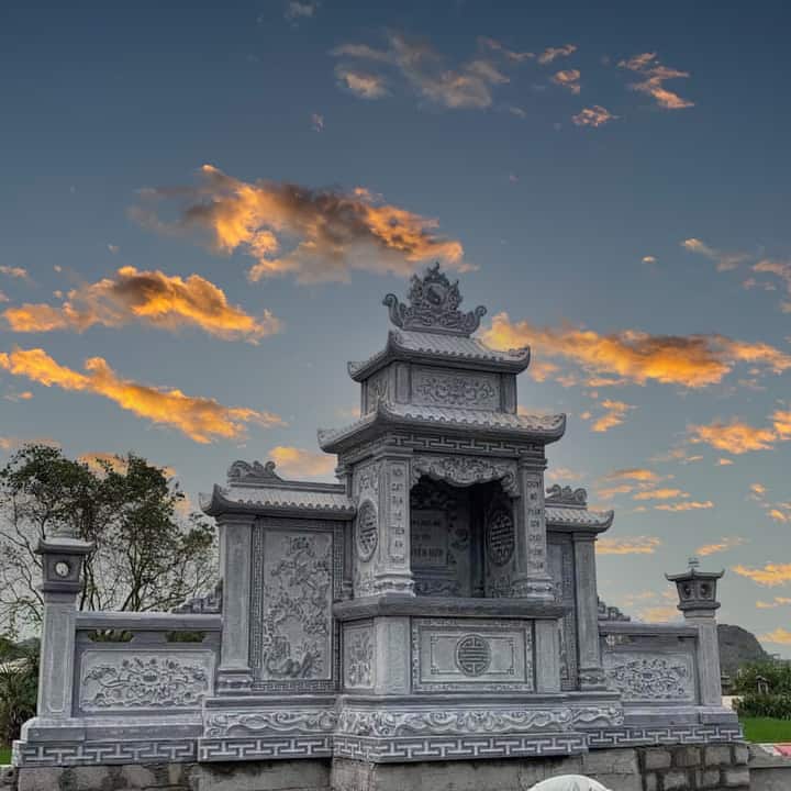 Mẫu Lăng thờ đá đẹp, chuẩn phong thủy - LTD002