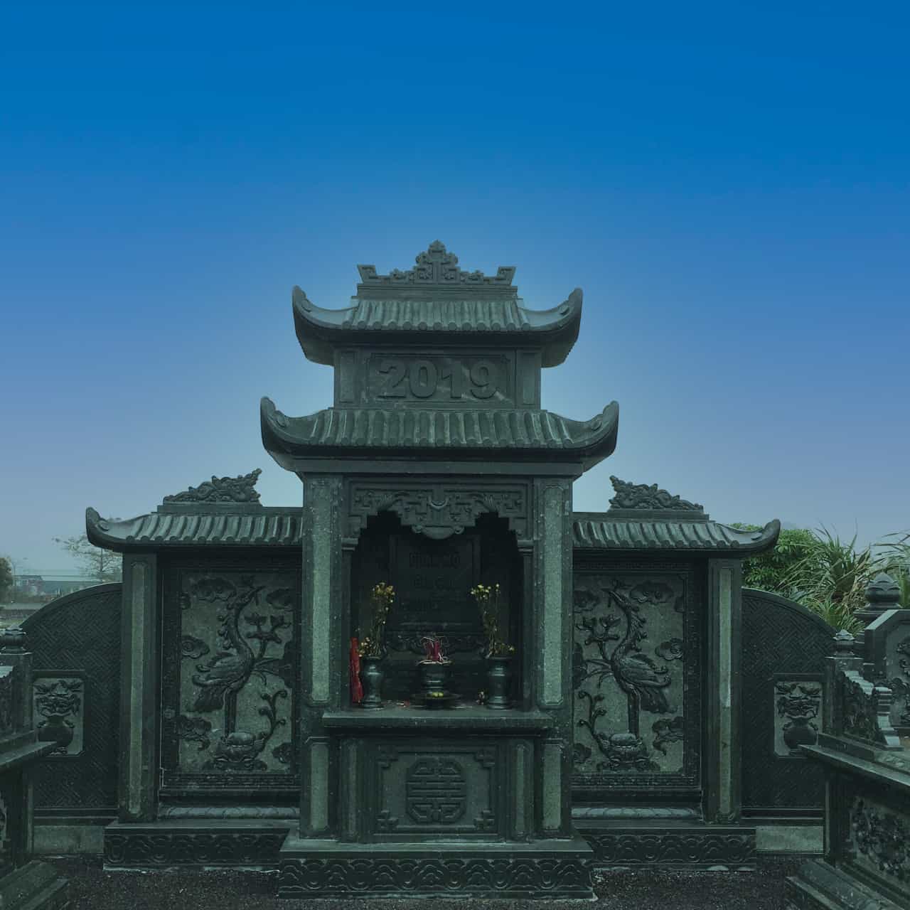 Mẫu Lăng thờ đá đẹp, chuẩn phong thủy - LTD012