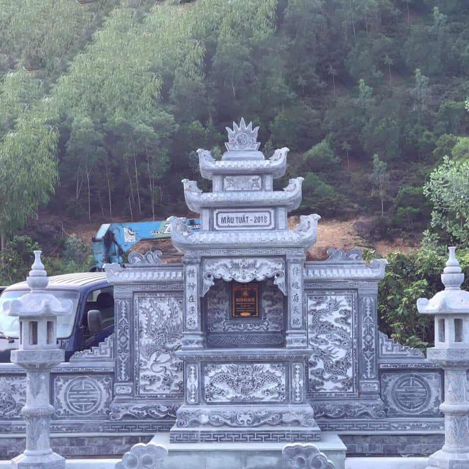 Mẫu Lăng thờ đá đẹp, chuẩn phong thủy - LTD017
