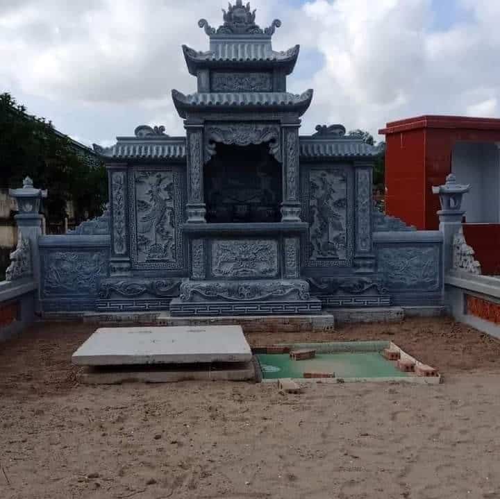 Mẫu Lăng thờ đá đẹp, chuẩn phong thủy - LTD010