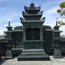 Mẫu Lăng thờ đá đẹp, chuẩn phong thủy - LTD026