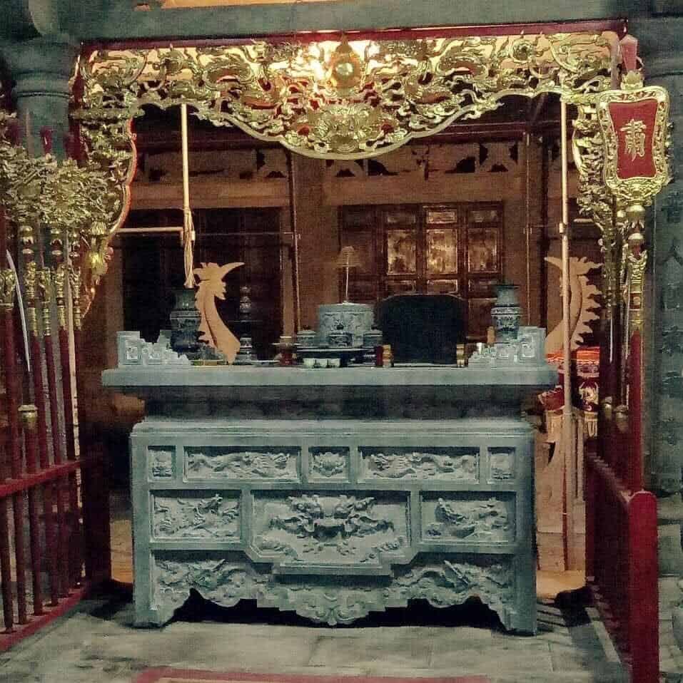 Mẫu Bàn lễ đá đẹp - BL001