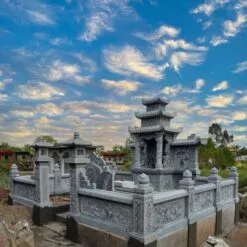 Khu lăng mộ đá đẹp, gần gũi, trang nghiêm,chuẩn phong thủy - KLM025