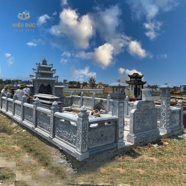 Mức giá lăng mộ đá xanh đen cho các gia đình tham khảo số 2 muc-gia-lang-mo-da-xanh-den-cho-cac-gia-dinh-tham-khao-so-2.jpg