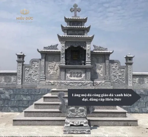 Lăng mộ đá xanh đen công giáo đơn giản nhưng hiện đại, đẳng cấp