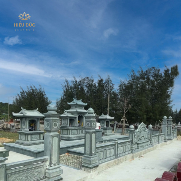 Lăng mộ đá xanh hiện đại đẹp chuẩn phong thuỷ Việt Nam
